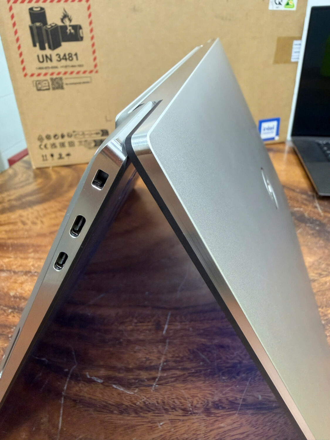 Dell Xps 9720 (12)