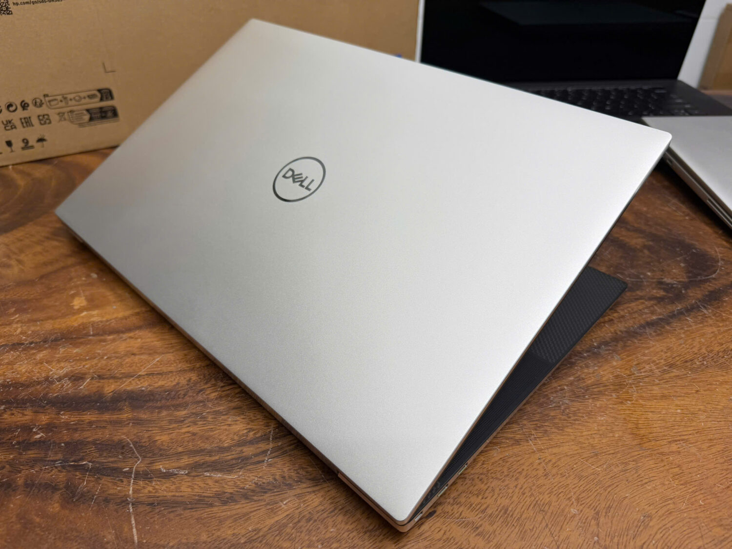 Dell Xps 9720 (3)