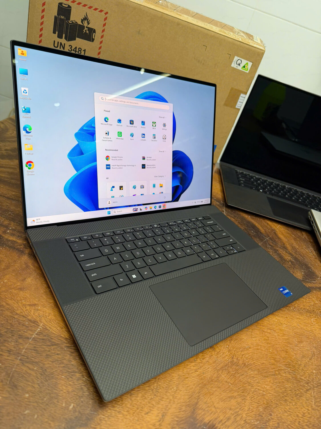 Dell Xps 9720 (4)