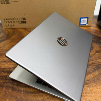 Hp 245 G10, Ryzen 5 7520u, 8G, 256G, 14in FHD.