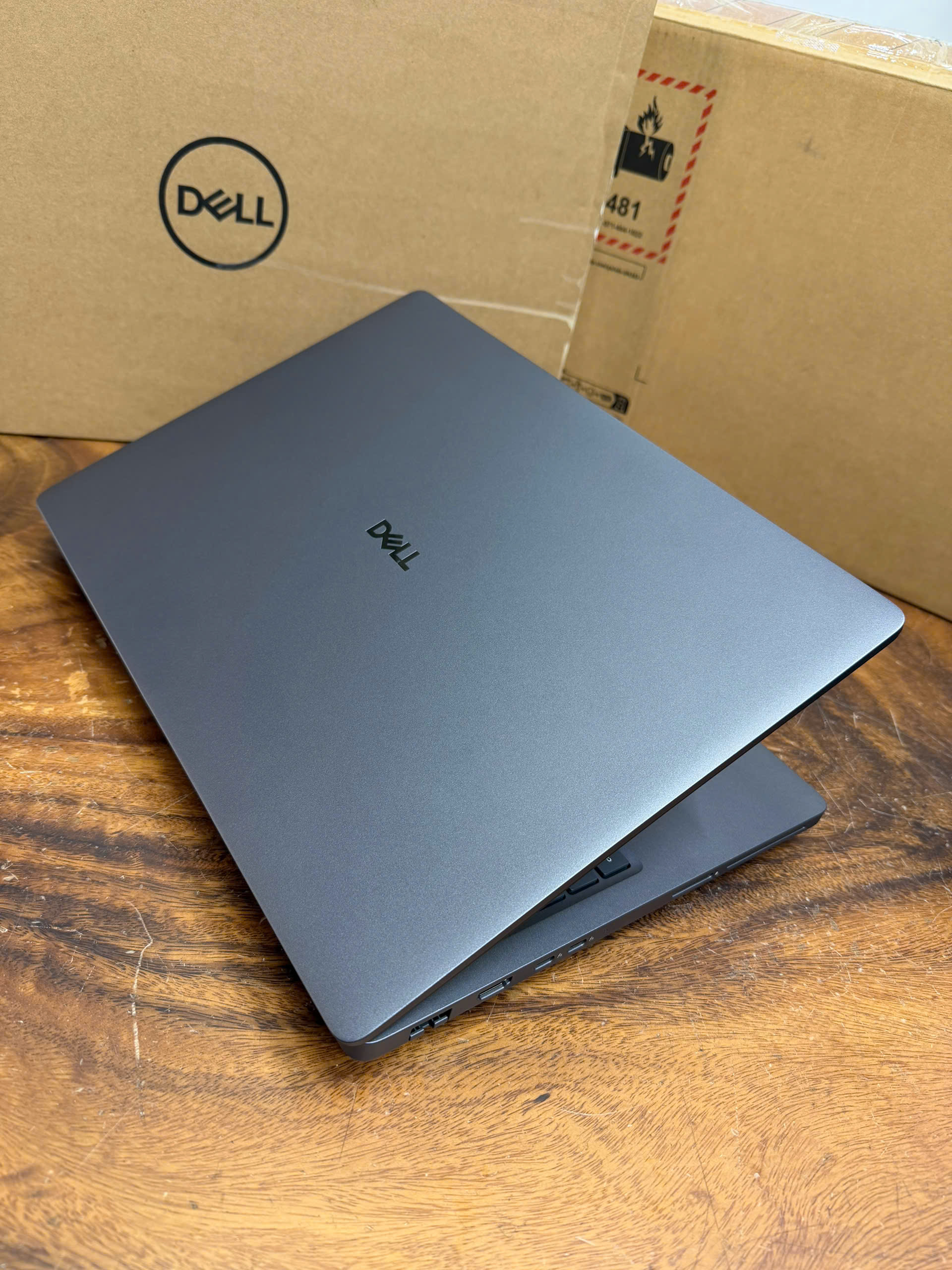 Dell Pro Max 16 Plus Mb16250, Ultra 9 285hx (4)