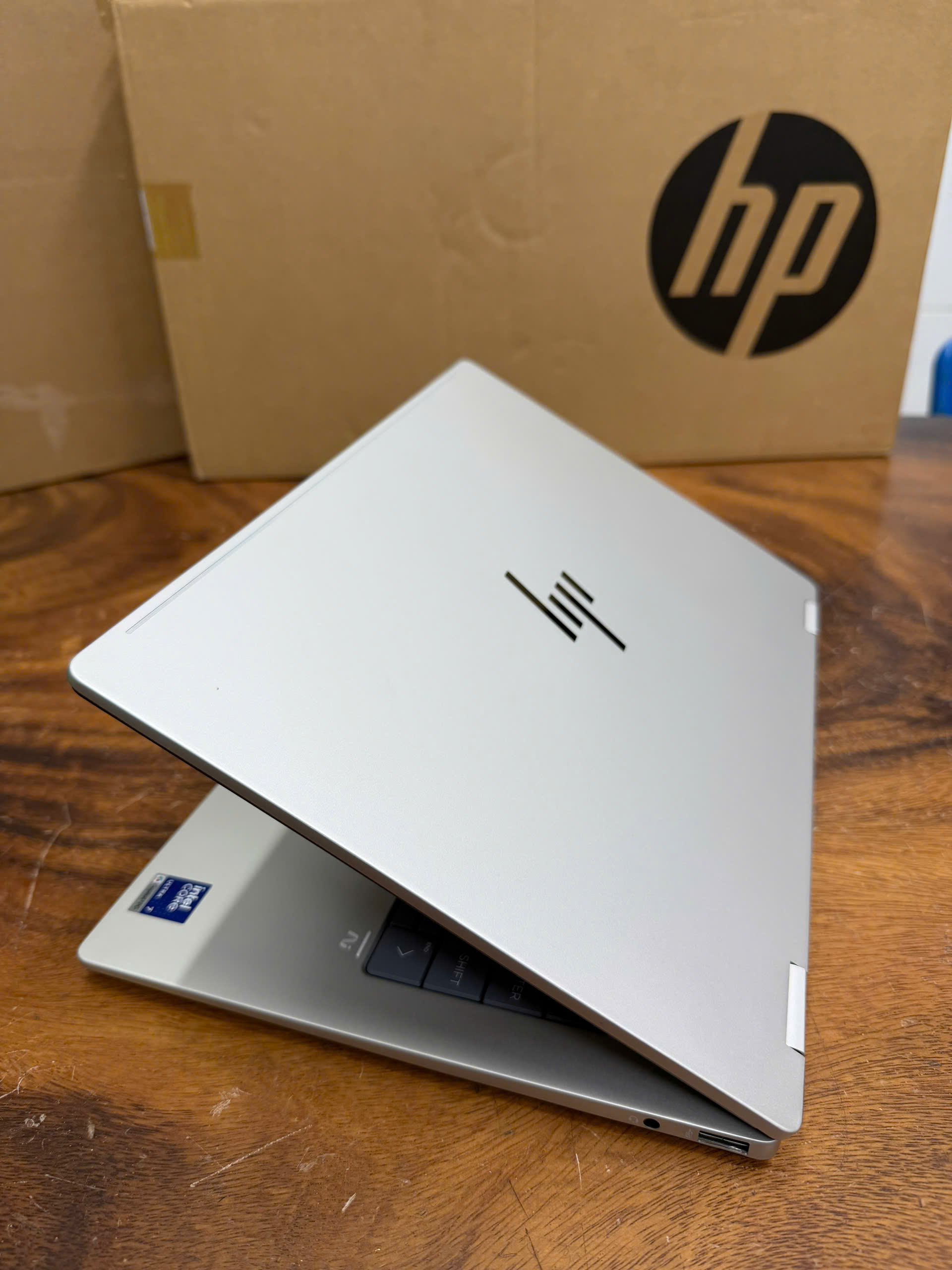 Hp Omnibook X Flip Laptop 14, ultra 7 256V, 16G, 512G, 14in FHD+ touch