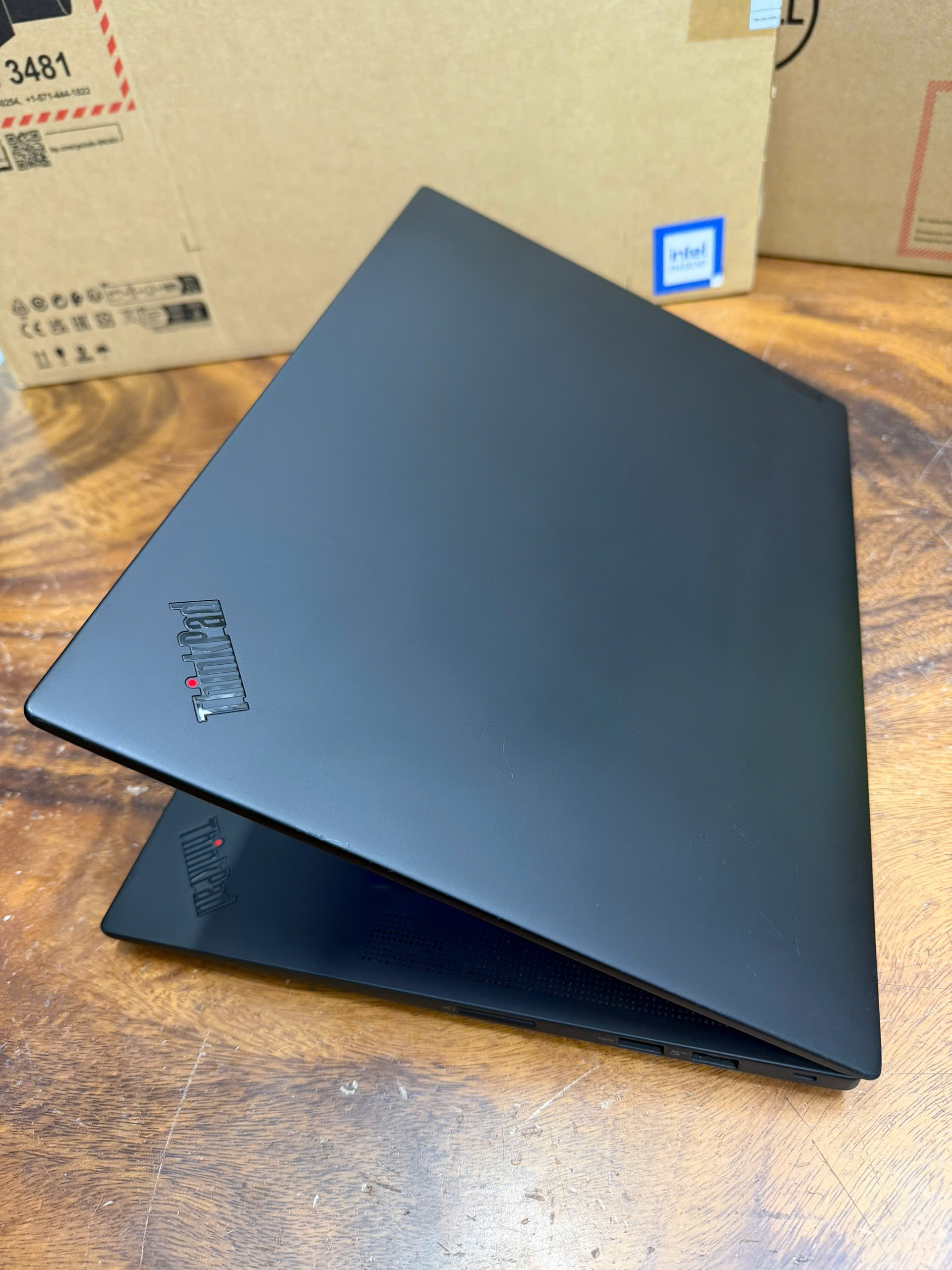 Thinkpad X1 Extreme Gen 5, core i9 12900H, 16G, 512G, RT A5500, 16in 2.5K