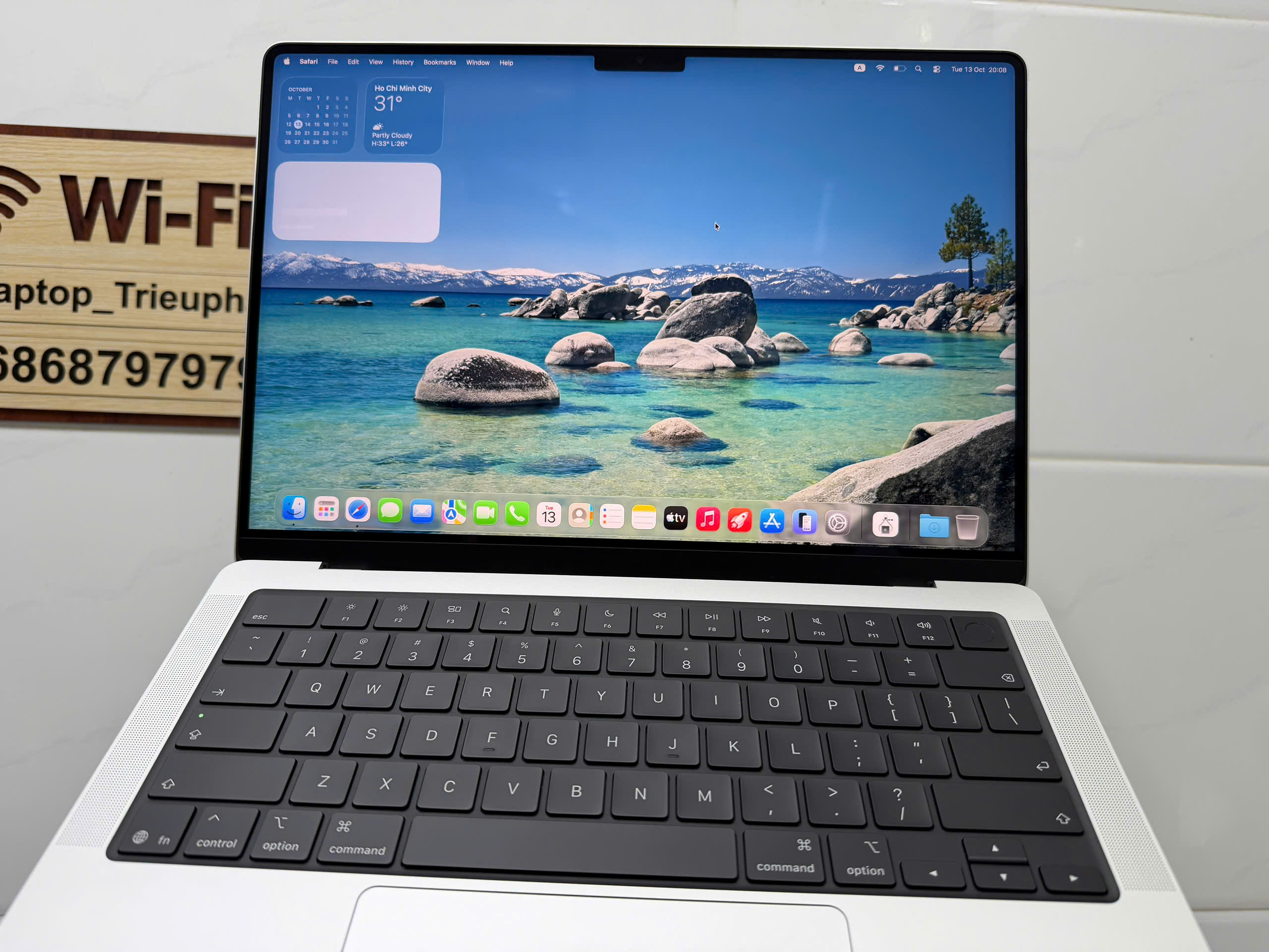 Macbook Pro M5 Silver (8)